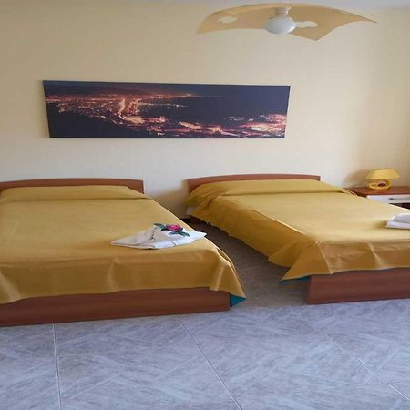 B&B Viale Delle Colline サレルノ エクステリア 写真
