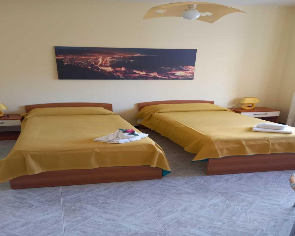 B&B Viale Delle Colline サレルノ エクステリア 写真